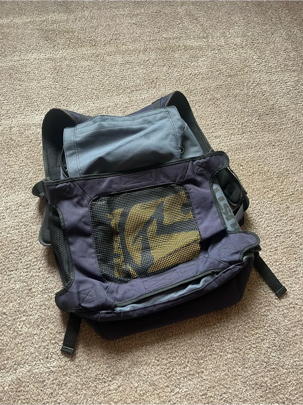 VTG 00’s / Y2K Rusty Surfwear Dark Blue Backpack